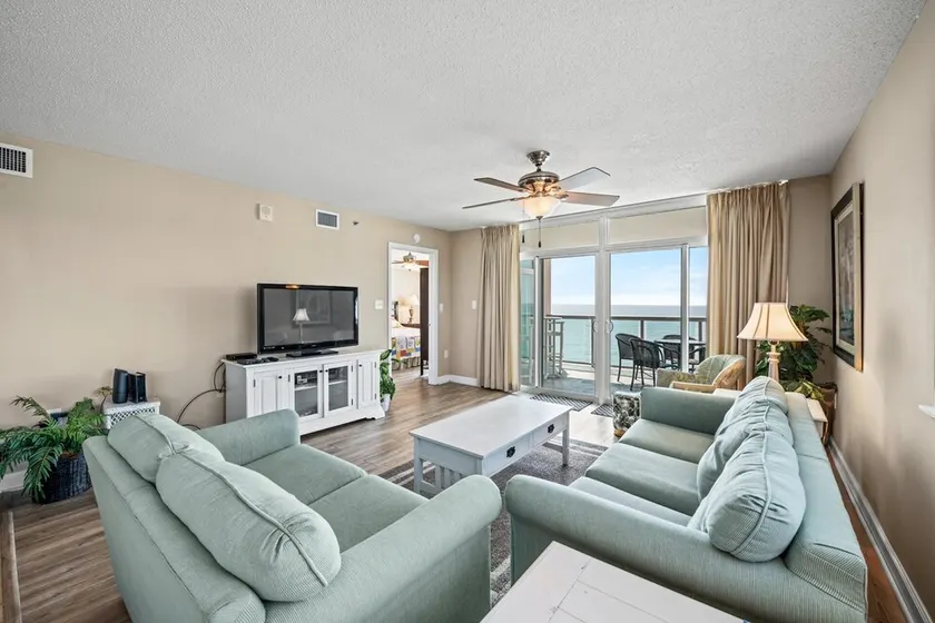 Bluewater Keyes 1007, 4 Schlafzimmer Beachfront Condo, Whirlpool und kostenloses WLAN! - Image 1