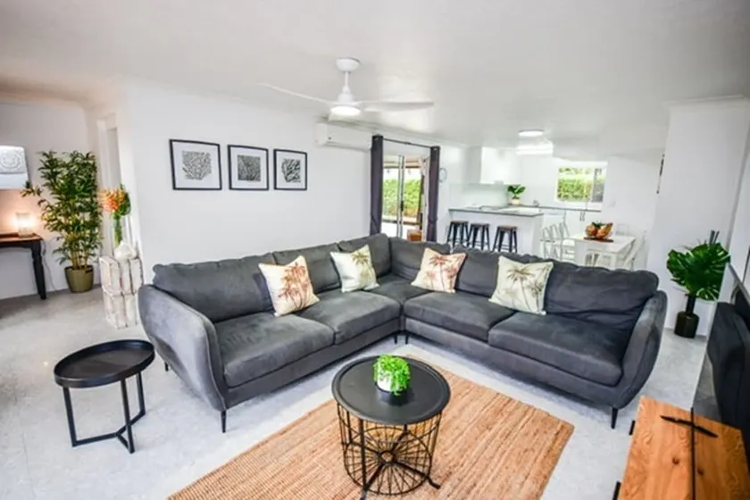 Gold Coast Ground Floor Unit- Close to Beach, Casino, GCCEC - Image 1