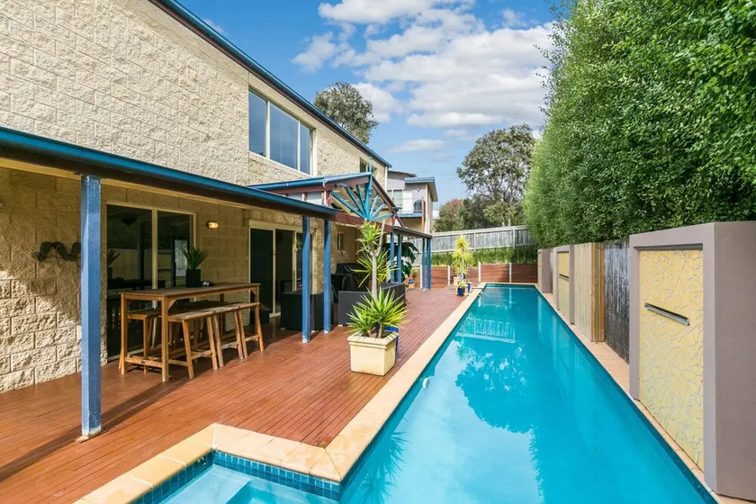 PANORAMA (MALIBU PLC) - Image 1