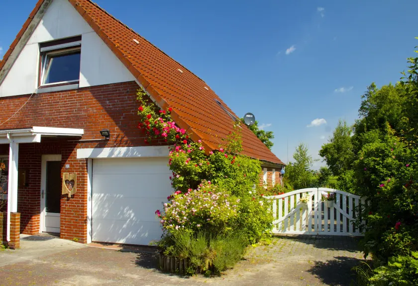 \"Idyllic house on the Wadden Sea - peace, nature & adventure for 2- and 4-legged friends\" - Image 1