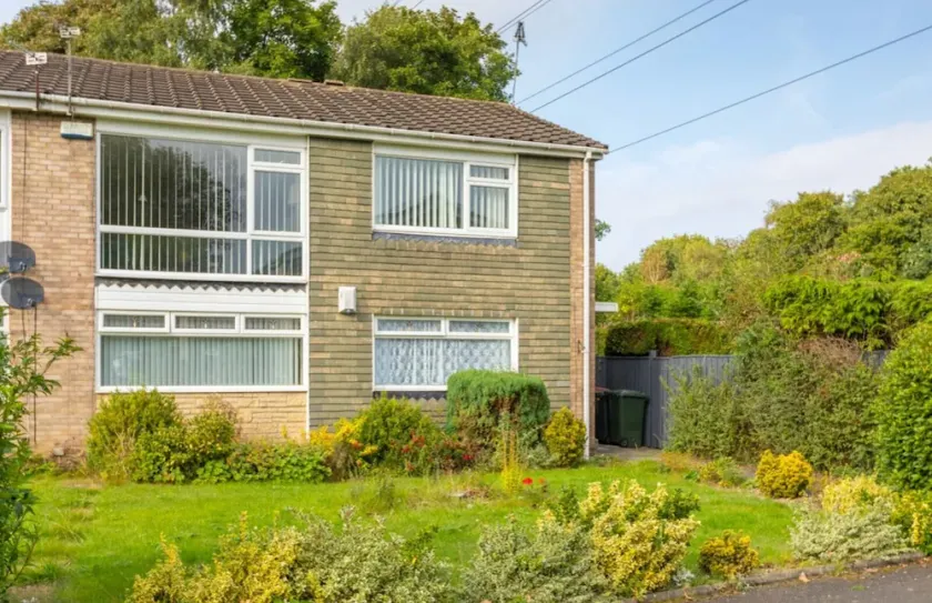 Stunning and spacious 2 - bedroom house with a family feel - Image 1