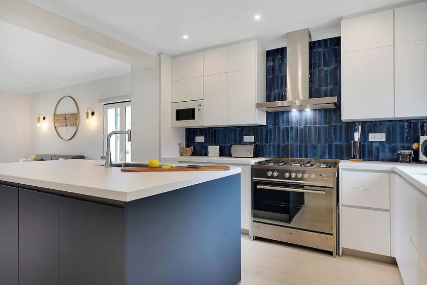 2 BR / 2 Bath condominio moderno progettato @ Gramacho Golf - Image 1