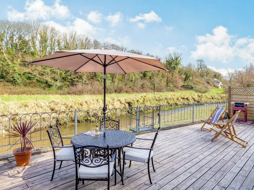 2 Bed in Little Petherick oc-o30788 - Image 1