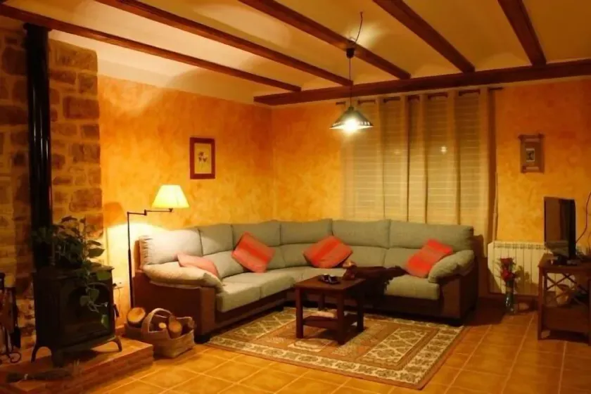 Self catering Rosella de Rubielos for 10 people - Image 1