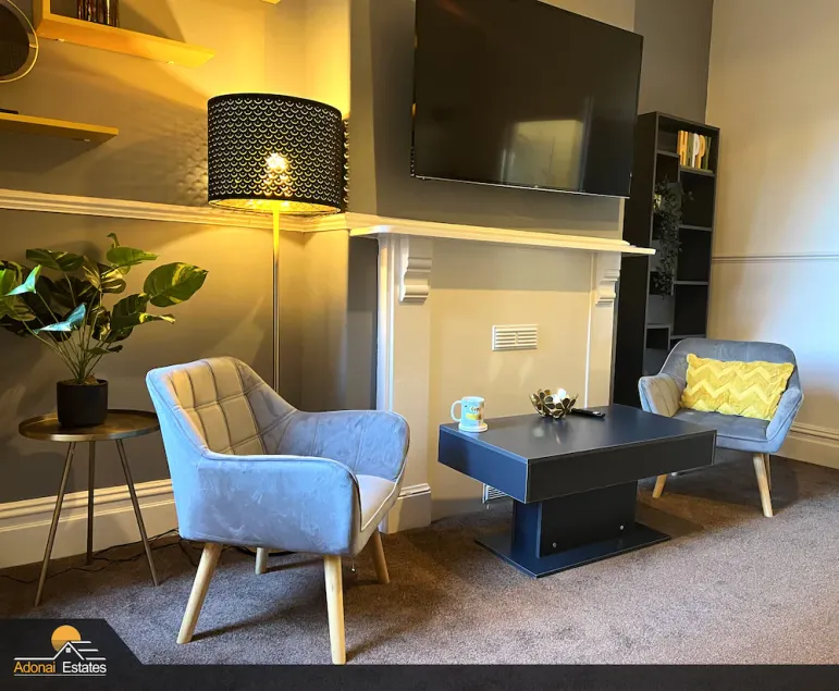 Large Serviced Apartment - Taunton - Image 1
