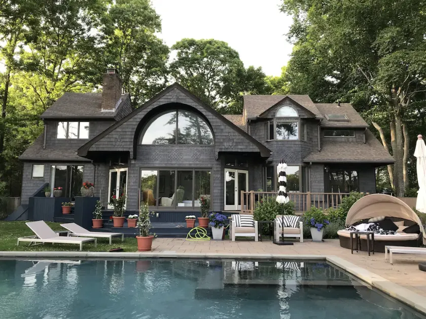 Newly renovated Sag Harbor home with beautiful bay view, Gunite pool & hot tub - Image 1