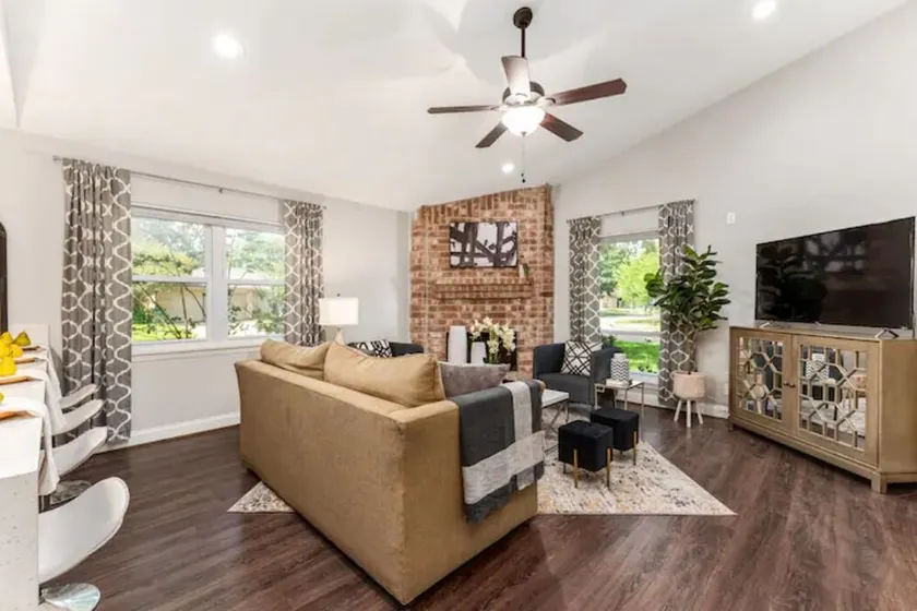 Family-Friendly Home Near Great Southwest Equestrian Center – Horse Show Special - Image 1