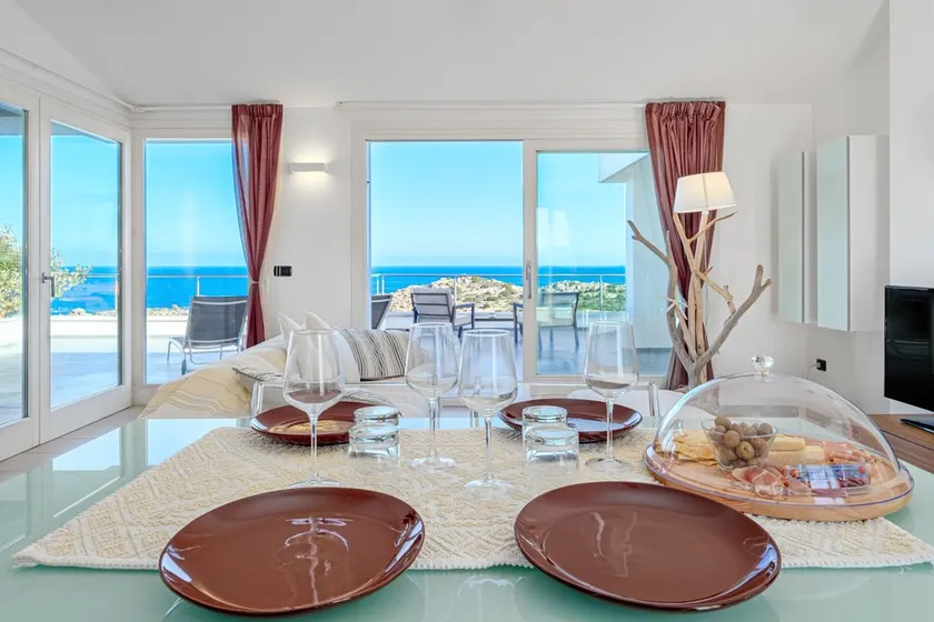 Penthouse Apartment 12 in Villa Marconi avec vue sur la mer et la montagne et terrasse panoramique - Image 1