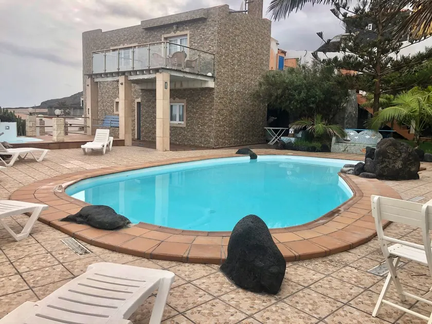 Hav frontline med pool og jacuzzi havvand, både - Image 1