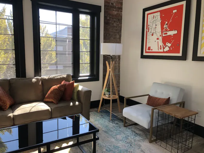 Chic Modern Luxury -  1 bdrm apartment downtown - Image 1