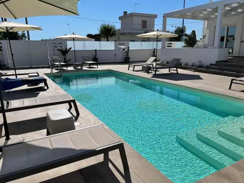 Elite Luxury Residence Appartamento Lato Garden con Piscina a due Passi dal Mare - Image 1