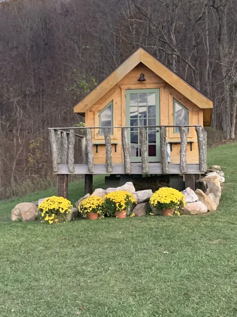 Glamping in the Tiny House with a Huge View - Image 1