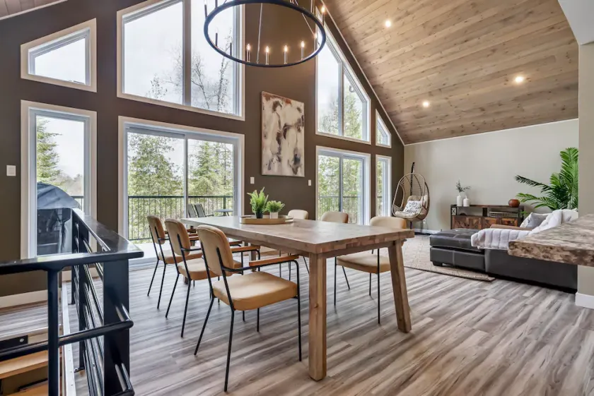 Modern 4-season Lakefront Chalet with New Hot Tub & 4 Bedrooms: 1 hr from Ottawa - Image 1