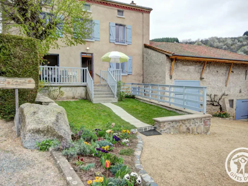 Mountain family cottage with comfort and private garden - Image 1