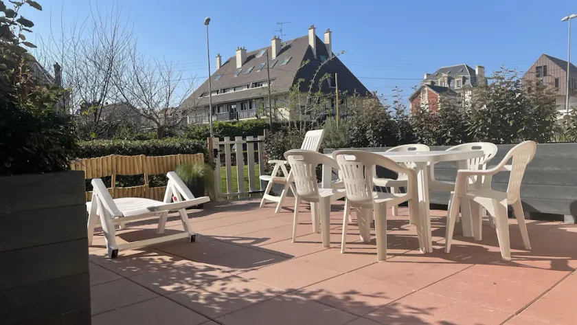 Cabourg - Appartement tout confort 1/6pers WIFI en RDJ avec terrasse 100m plage - Image 1