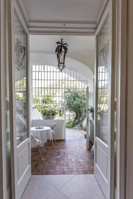 Palazzo Cacace Relais - Image 1