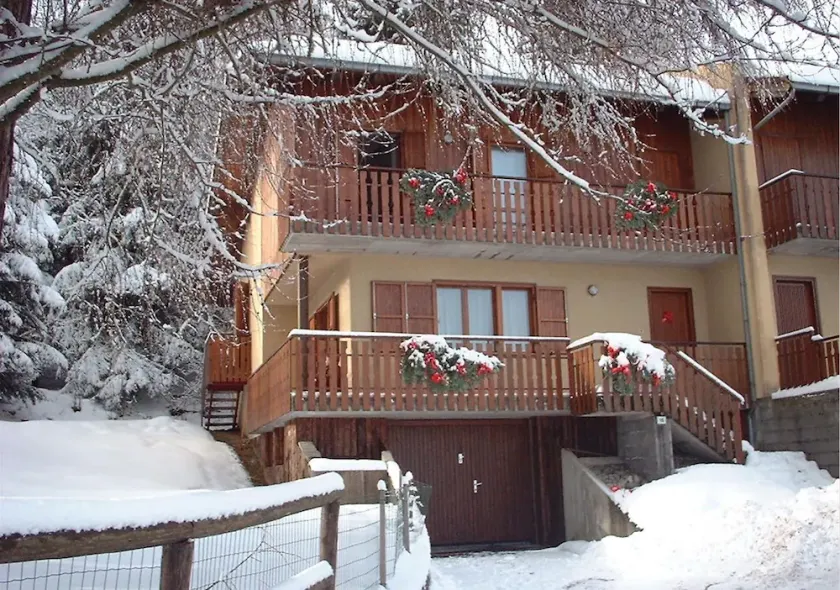 Elegante Residenz in den Dolomiten für Bergliebhaber - Image 1