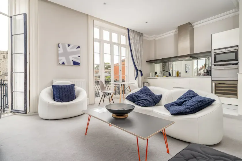 A central spot to explore Windsor in a beautiful, well-appointed apartment. - Image 1