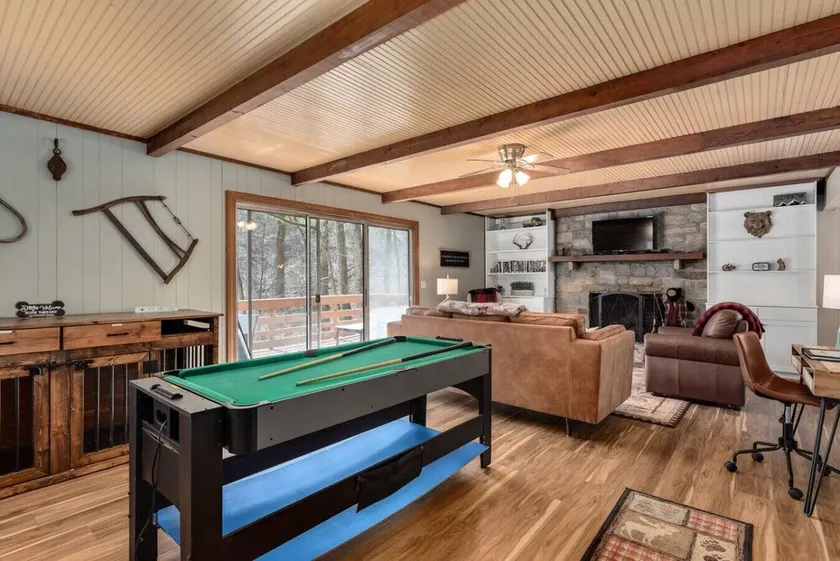 Dog friendly Cabin & Hot Tub near Boone & Parkway - Image 1