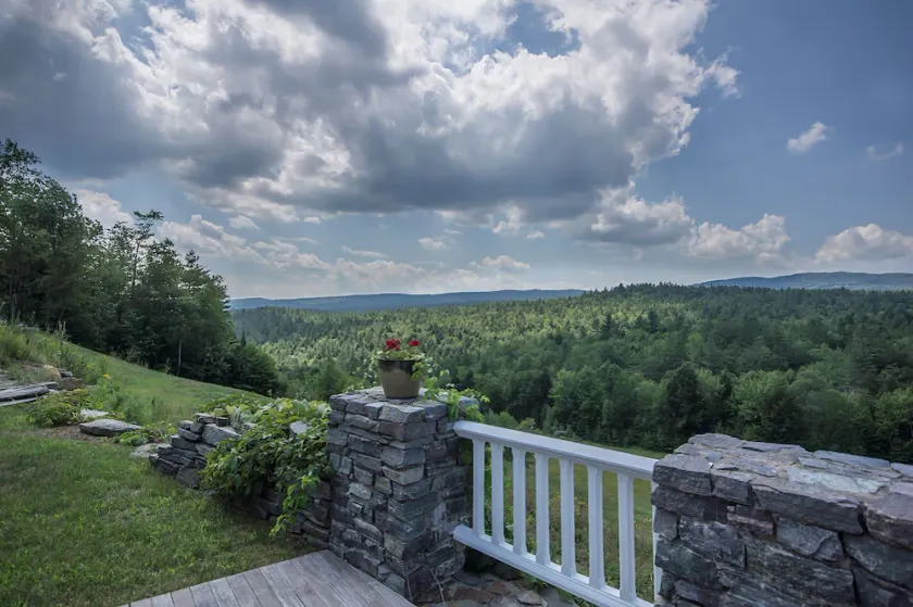 HEAVENLY PRIVATE RETREAT! FALL FOLIAGE SPECIAL - 25 Acre Lux Estate - Image 1