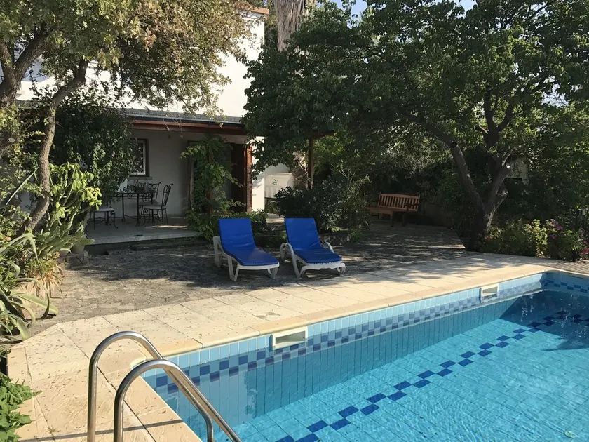 Villa Alison with private pool - Image 1