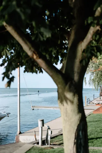 -NEUE PRIME LOCATION-FREE PRIVATE DOCK | Am Kawkawlin River | Privater Zugang zum Strand - Image 1