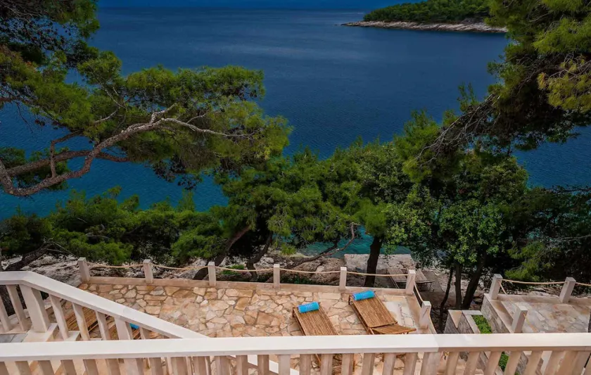 Charming Bohemian Chic Style Villa 4 Bedrooms Villa Punti Waterfront Sea - Image 1