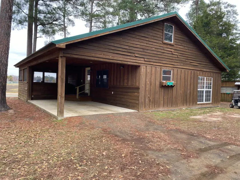 Managers Cabin 55 at Tranquility Bay Resort - Image 1