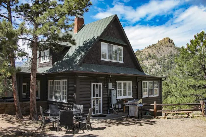 Newly Renovated Three Bedroom Cabin with Personal Hot tub and Amazing View from Deck - Image 1