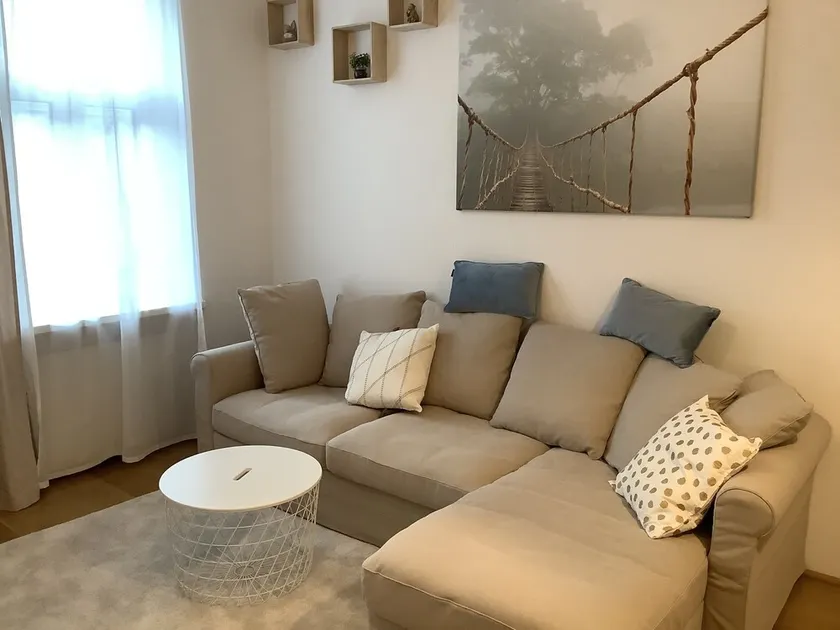Free WiFi Netflix; newly furnished; Contactless: Early Check In / Late Check Out! - Image 1