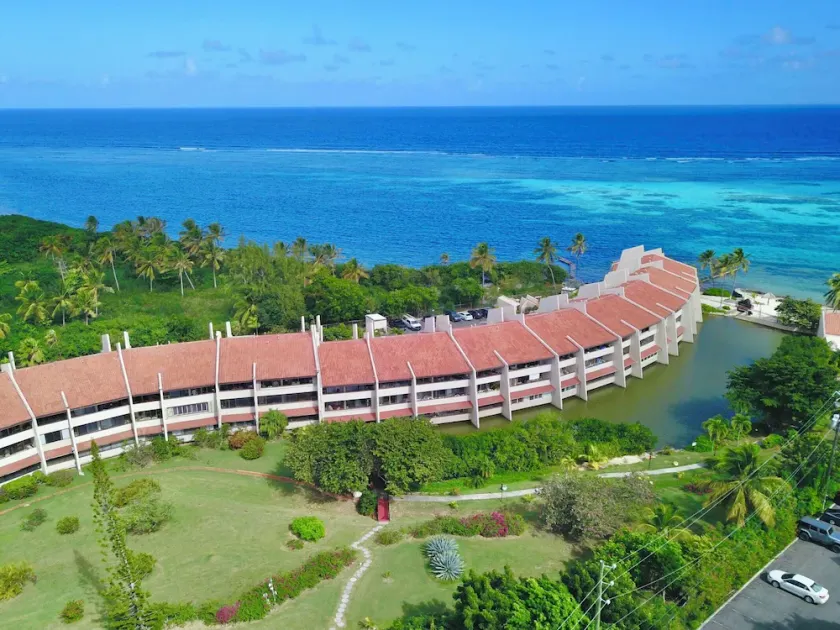 Complexe de condominiums au bord de l’eau avec de belles vues sur la mer 3 chambres à coucher 3 salles de bain - Image 1