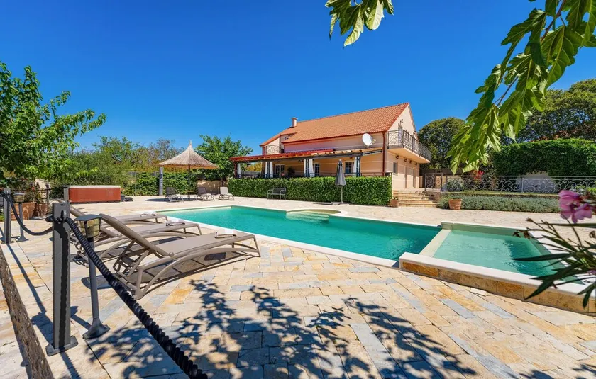 Vila Iskra - Image 1