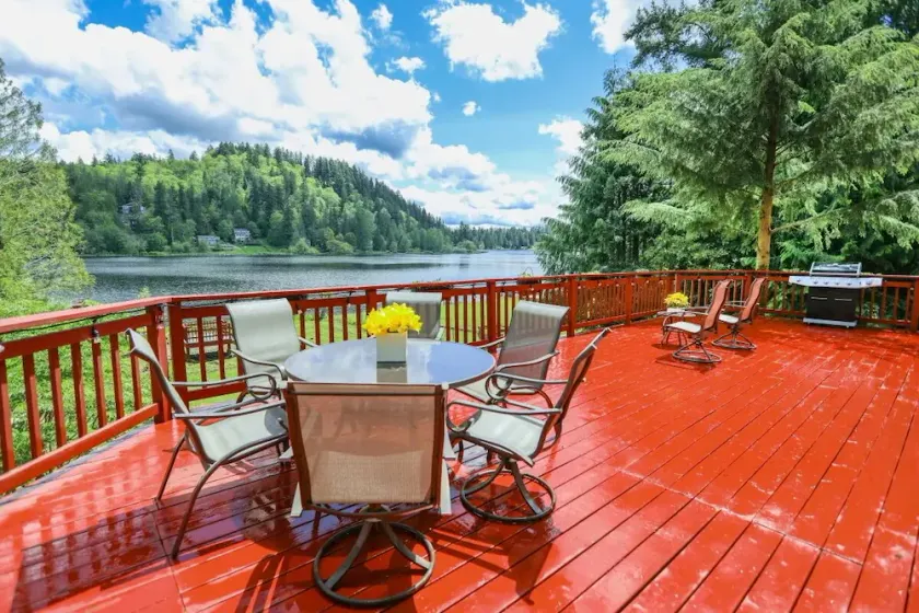 Family Oasis on Lake Desire: Kayaks + Grill + Outdoor Projector Screen - Image 1