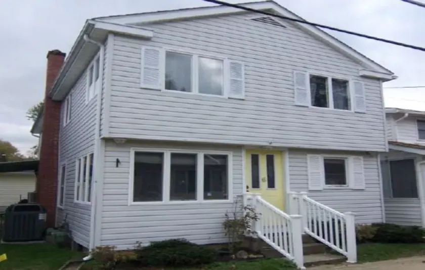 3 Bedroom 2 Bath Cottage  Lake Erie View near Geneva-on-the-Lake and Ashtabula - Image 1