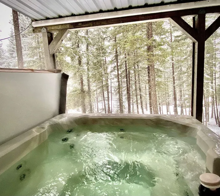 Hot tub,pool table,xc/downhill ski,near-Stevens Pass,Leavenworth,Lake Wenatchee - Image 1