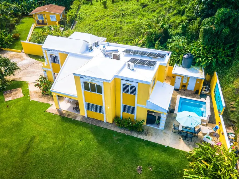 Unique Casa and Casita Heliconia- 2 separate properties and salt water spa. - Image 1
