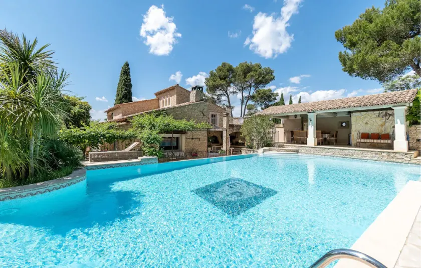 Awesome Home In Orgon - Image 1