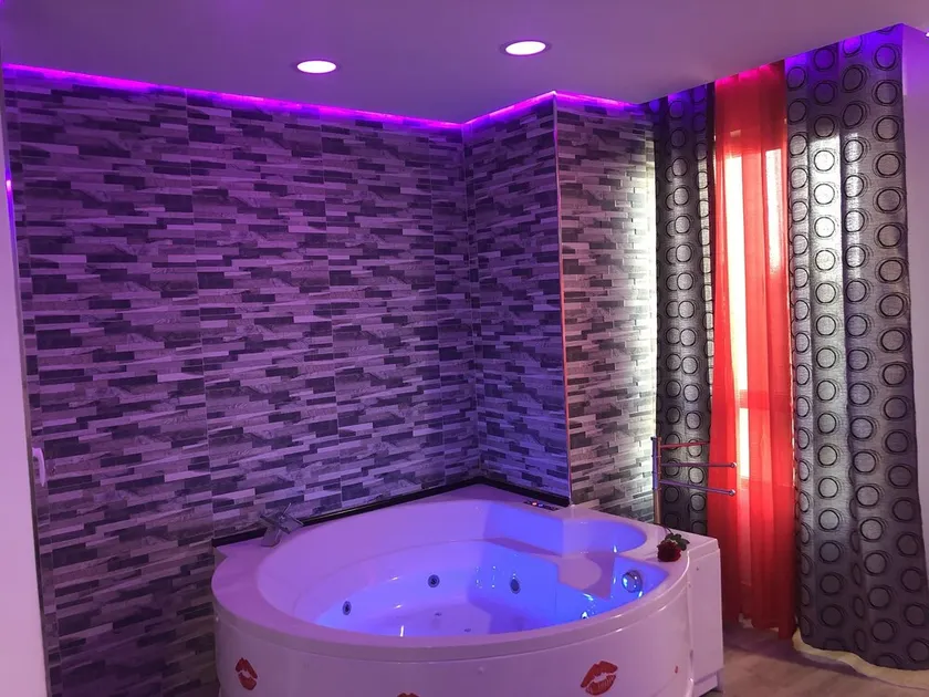 Loft romantique avec JACUZZI - Image 1