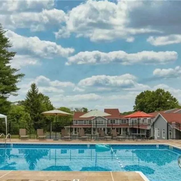 10,500 SF Luxury Estate 10 BR +11 Bath, Pool, Hot Tub - Image 1