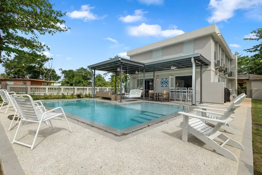 Your own beach house, private pool & pickle ball court, steps to beach. - Image 1