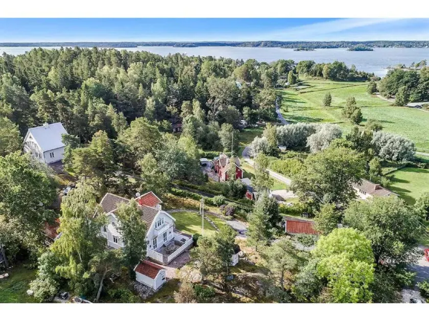 Stockholm archipelago villa with easy city access - Image 1