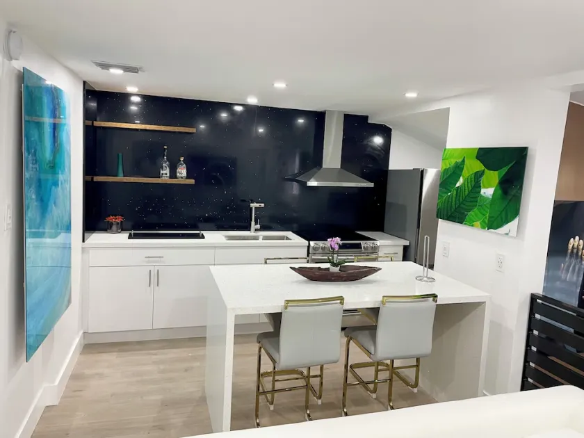 2 Bedroom City Apartment - Image 1