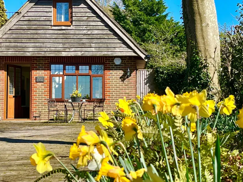Beacon Cottage by inspirestays.com - a cottage that sleeps 2 guests in 1 bedroom - Image 1