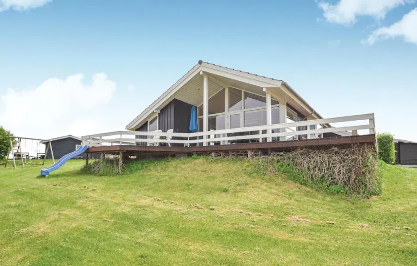 3 Bedroom Cozy Home In Glesborg - Image 1