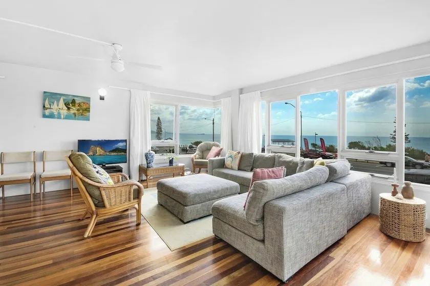 Headlands 16 Ocean View Holiday - Image 1