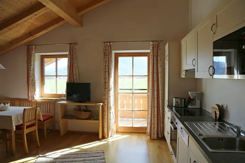 Valentin Vacation Apartment: 71 m², sleeps 4, 2 bedrooms - Image 1