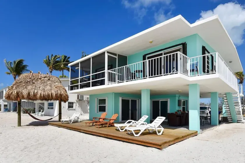 Stunning 4-bedroom oceanfront home in Islamorada, perfect for 8 guests. - Image 1