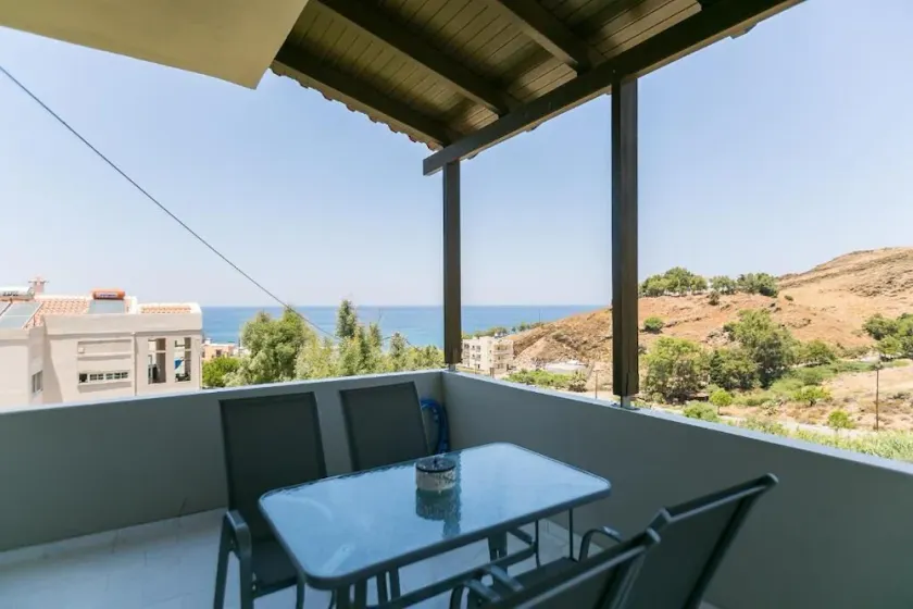 Elena's house, 200 m from Panormos beach - Image 1