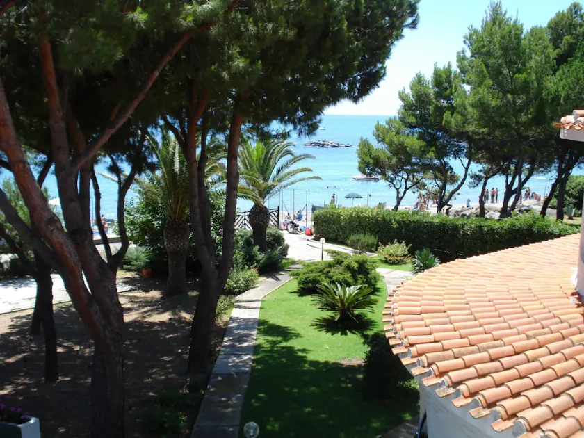 Fronte Mare - Facing the sea - Image 1