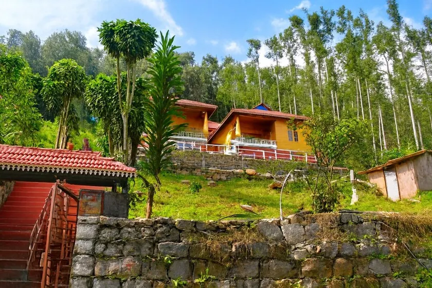 HolidayZ by Stayz Royale in Yercaud - Misty Woody Stay - Image 1